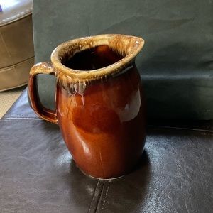 Hull 6.5 inch Drip Edge Pitcher